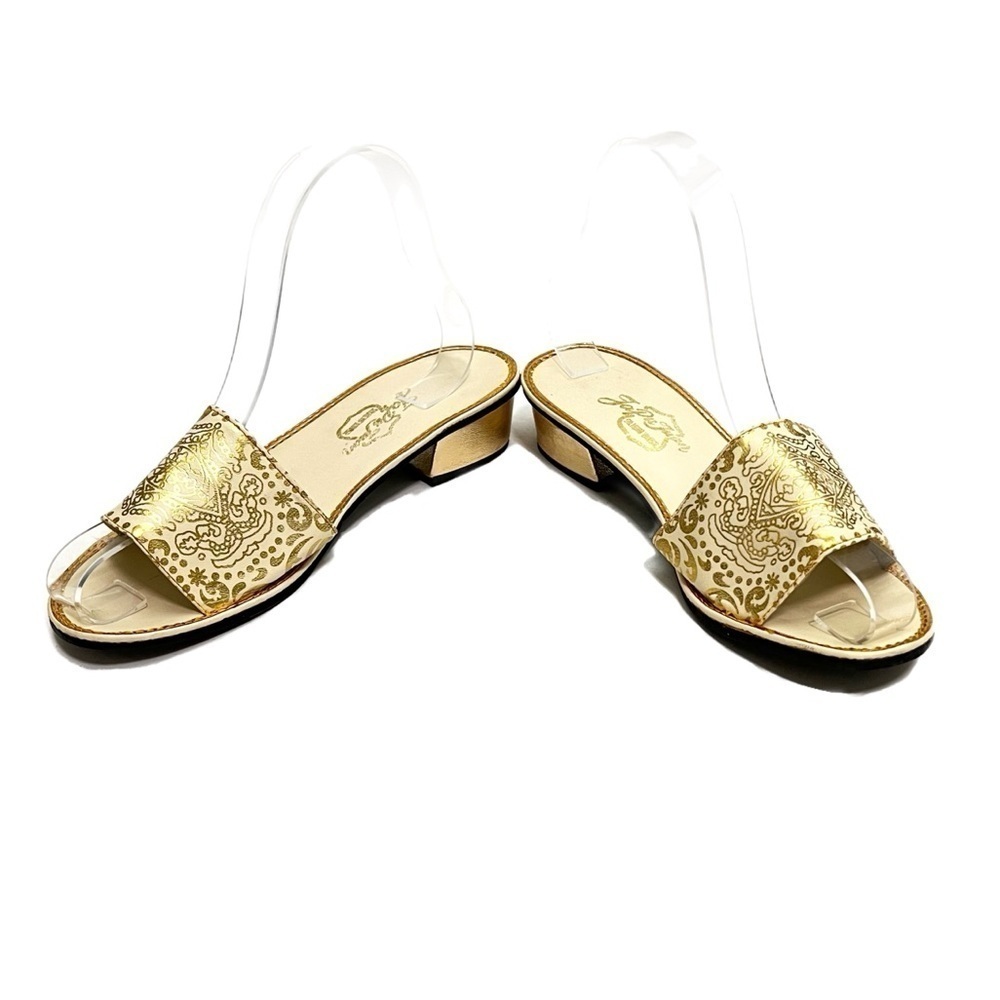 Vintage 1960s deadstock ivory vegan leather gold paisley slip on heeled sandals - Picture 5 of 8